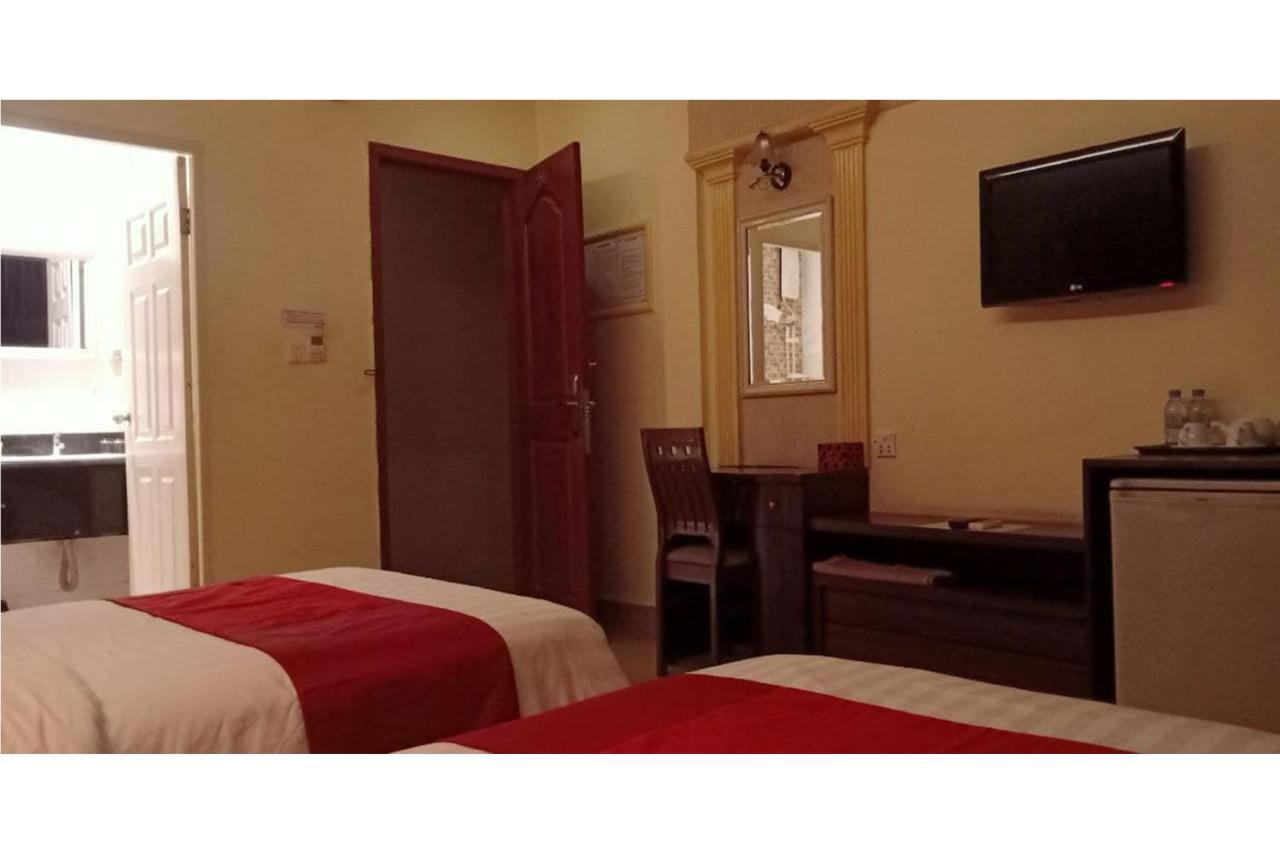 You Eng Hotel Phnom Pen Exterior foto