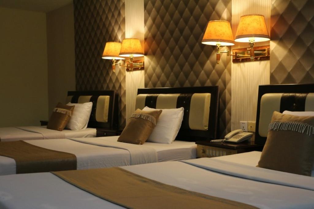 You Eng Hotel Phnom Pen Exterior foto