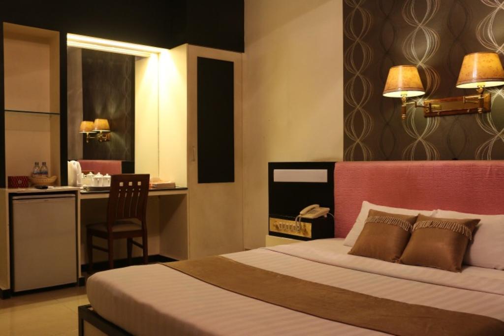 You Eng Hotel Phnom Pen Exterior foto